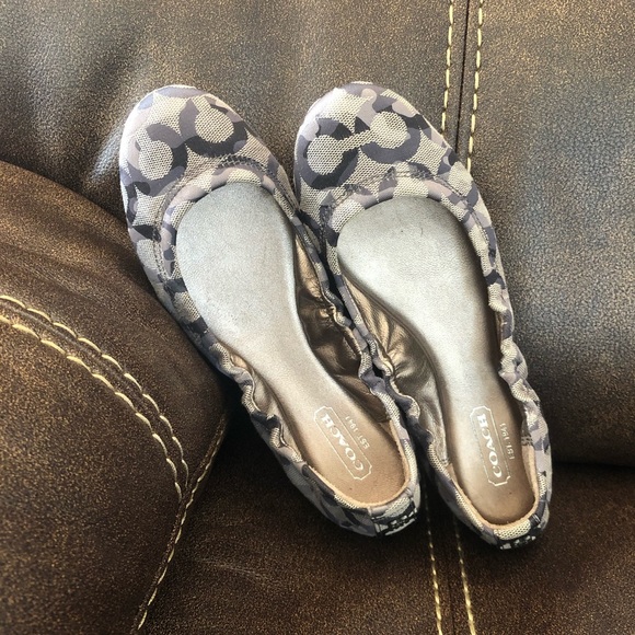 Coach Shoes - 💰3 for $45💰COACH ballet flats w/ classic C logo design CUTE!!